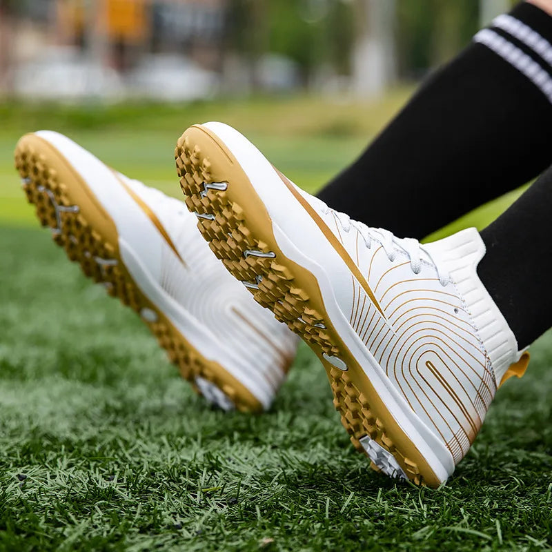 New Golden Teenagers Football Boots High Top TF/FG Men's Football Futsal Shoes Light Training Sneakers For Youth Tenis Masculino