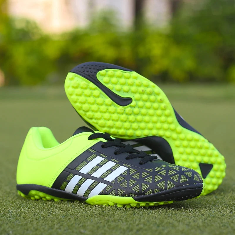 New High Quality Ultralight Mens Soccer Shoes Non-Slip Turf Soccer Cleats for Kids TF Training Football  Chuteira Campo