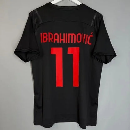 Short-sleeved Men's Summer Trends in 2026: Personalized Tops, Loose, Breathable, Comfortable and Quick-drying T-shirts2