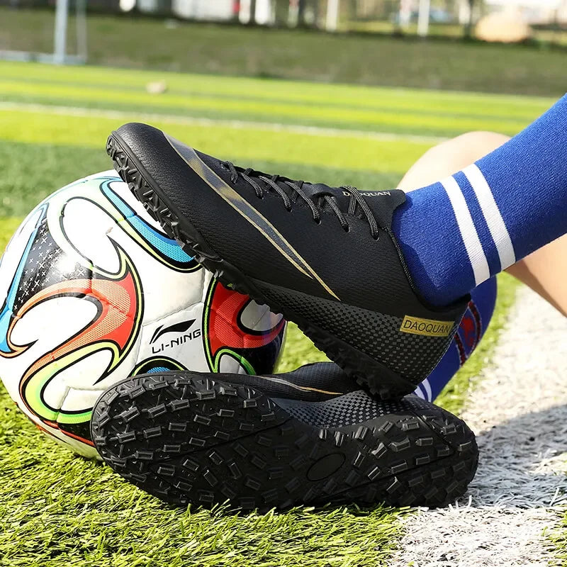 Soccer Shoes For Men Society Cleats Professional Football Shoes Boy Indoor Non Slip Football Field Boots Fast Sneaker Original