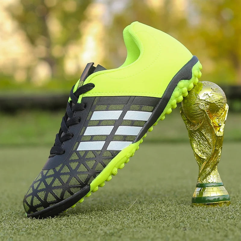 New High Quality Ultralight Mens Soccer Shoes Non-Slip Turf Soccer Cleats for Kids TF Training Football  Chuteira Campo