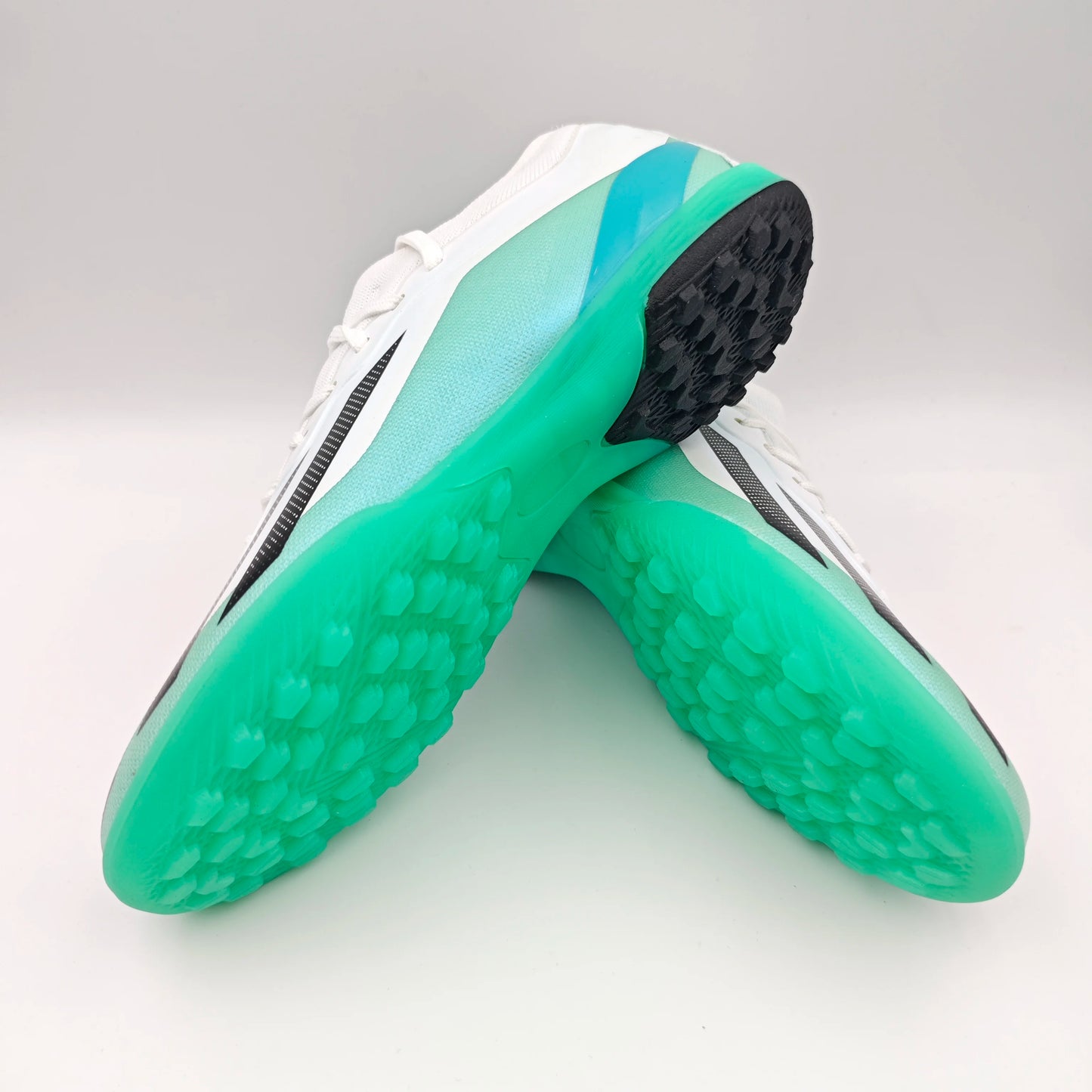 Mens Soccer Shoes Training Non Slip Turf Football Boots Cleats TF/FG Outdoor Indoor Sports Ultralight Match Adult Football Shoes